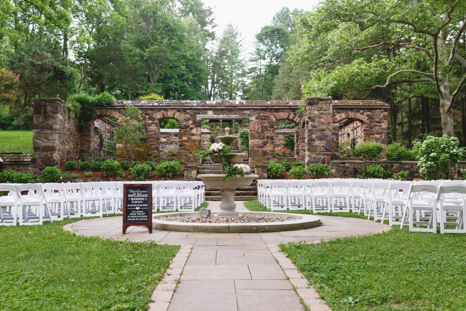 Wedding ceremony at the Parque wedding venue